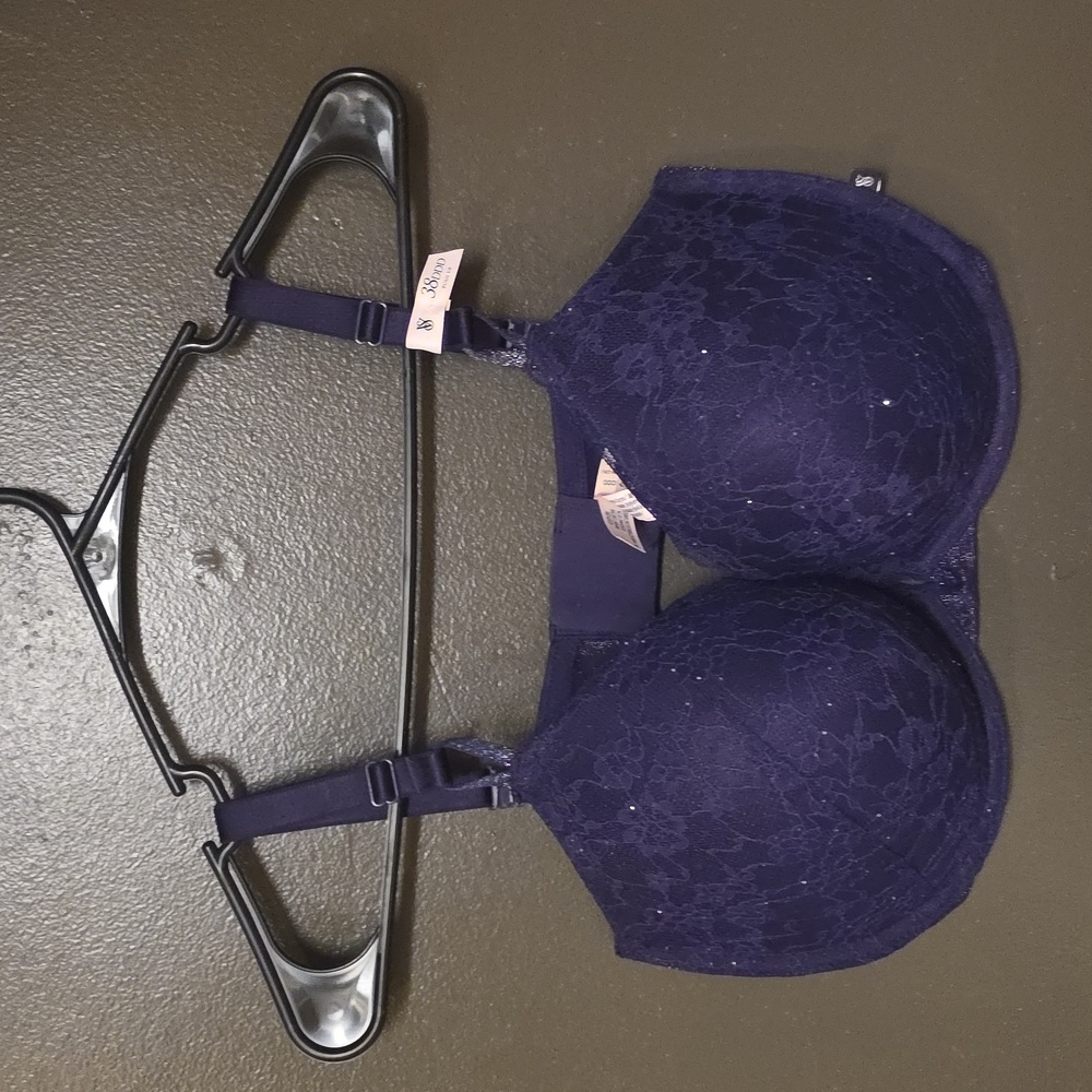 Victoria's Secret 38DDD Push Up Bra NWT